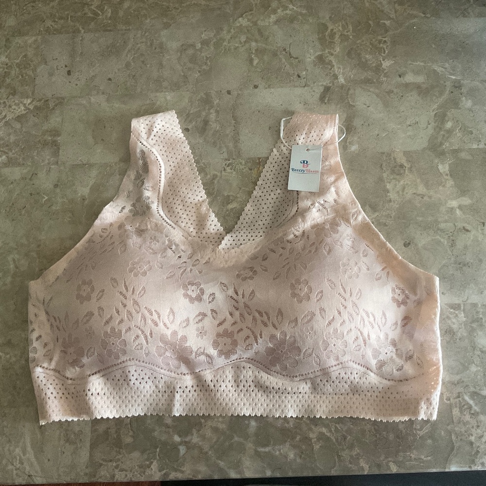 BREEZY BLOOM Soft, Airy Bra XXL